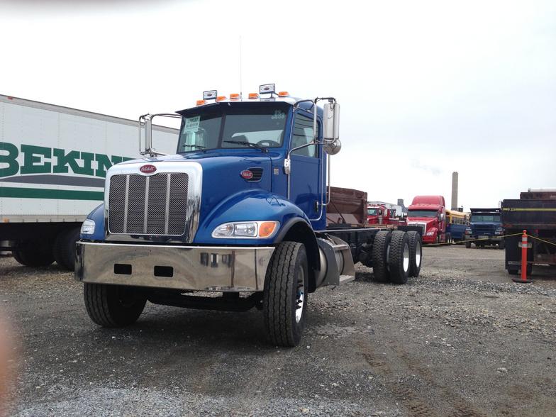 roll off dumpster truck